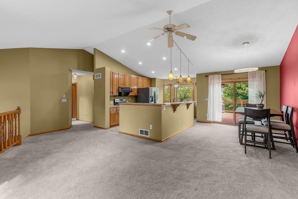 8844 Acadia Road, Woodbury, MN 55125 — photo 4