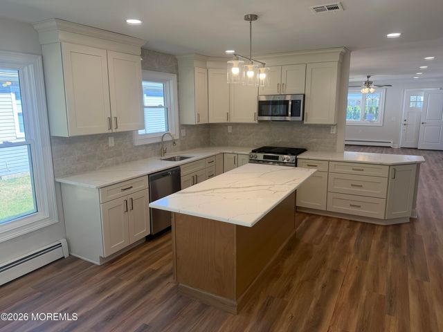 373 Costa Mesa Drive, Toms River, NJ 08757