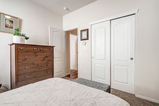 4233 Luz De Estrella, Santa Fe, NM 87507