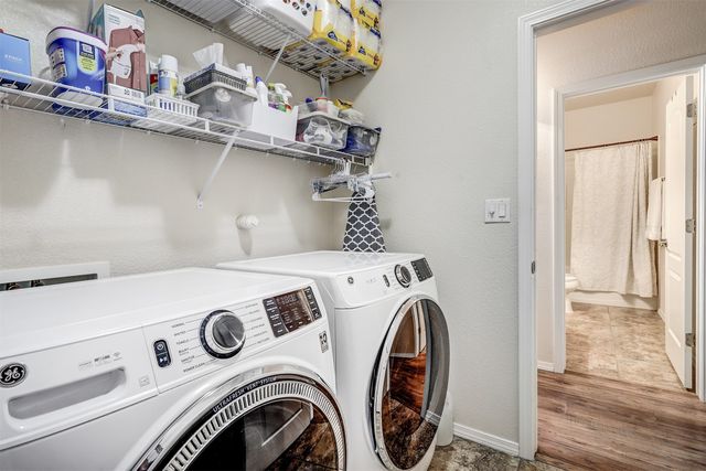 4233 Luz De Estrella, Santa Fe, NM 87507