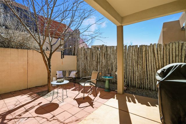 4233 Luz De Estrella, Santa Fe, NM 87507