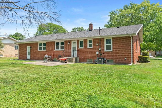 5778 Taney Place, Merrillville, IN 46410