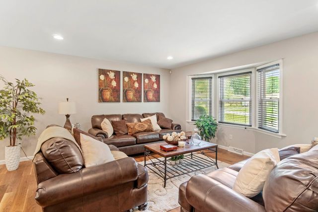5778 Taney Place, Merrillville, IN 46410