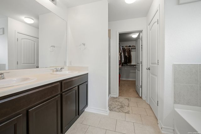 9207 Savoy Sands, San Antonio, TX 78254