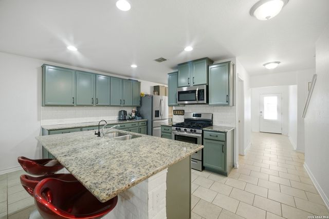 9207 Savoy Sands, San Antonio, TX 78254