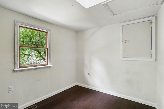 156 S OAK HEIGHTS TRL, Delta, PA 17314