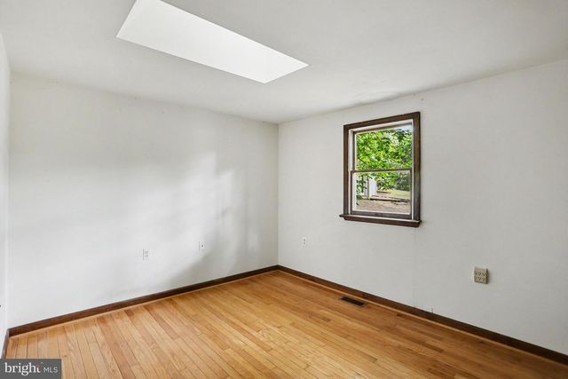 156 S OAK HEIGHTS TRL, Delta, PA 17314