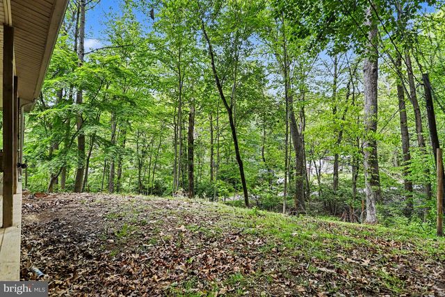 156 S OAK HEIGHTS TRL, Delta, PA 17314