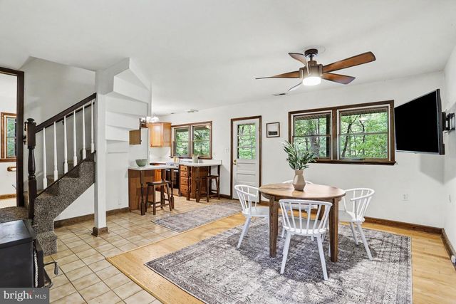 156 S OAK HEIGHTS TRL, Delta, PA 17314