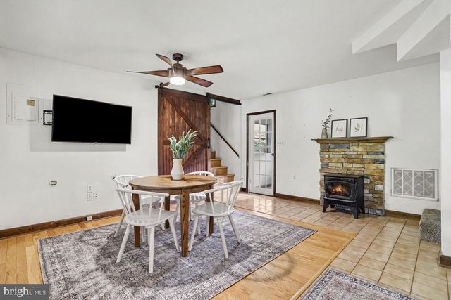 156 S OAK HEIGHTS TRL, Delta, PA 17314