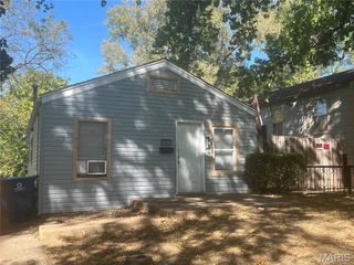10029 Count Drive, St Louis, MO 63136