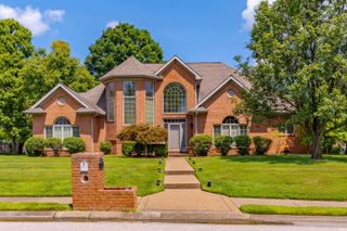 8144 Clearview Drive, Newburgh, IN 47630