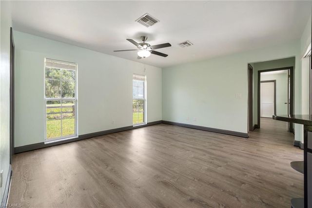 22031 Edwards DR, Alva, FL 33920