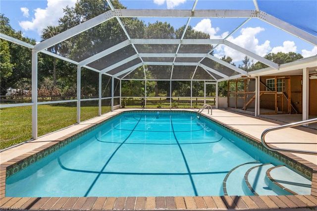 22031 Edwards DR, Alva, FL 33920