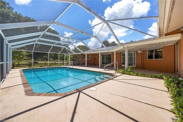 22031 Edwards DR, Alva, FL 33920