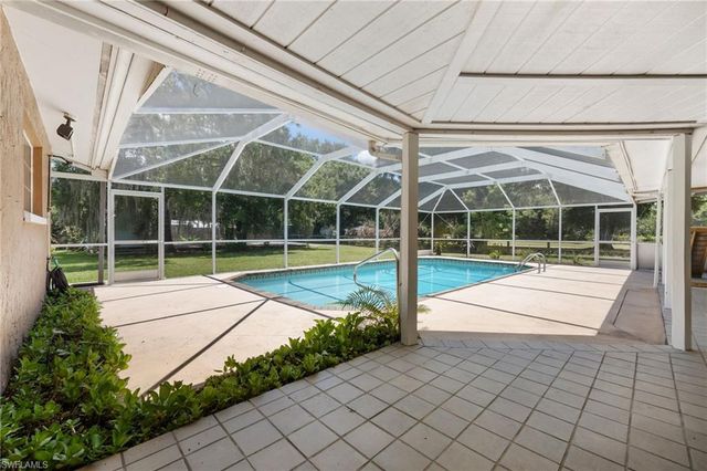22031 Edwards DR, Alva, FL 33920