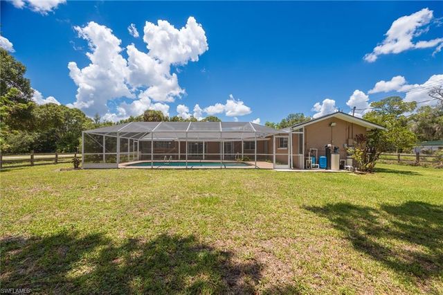 22031 Edwards DR, Alva, FL 33920