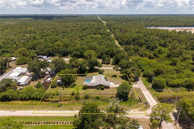22031 Edwards DR, Alva, FL 33920