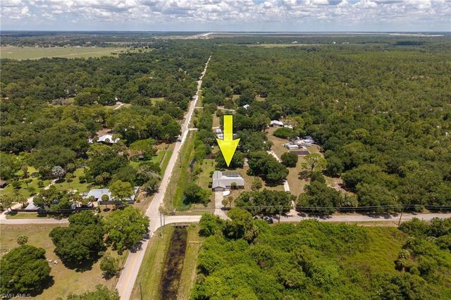 22031 Edwards DR, Alva, FL 33920