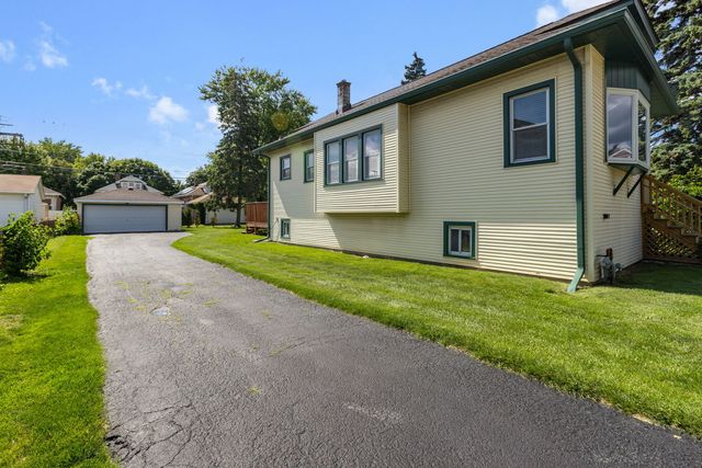 4030 Vernon Avenue, Brookfield, IL 60513