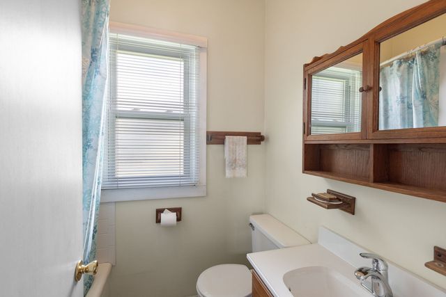 4030 Vernon Avenue, Brookfield, IL 60513