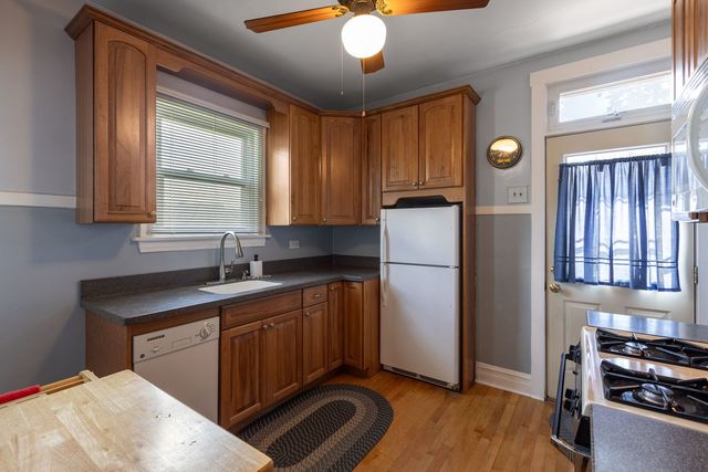 4030 Vernon Avenue, Brookfield, IL 60513