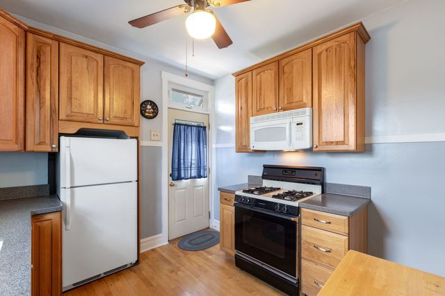 4030 Vernon Avenue, Brookfield, IL 60513