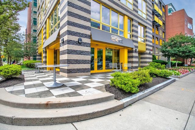 157 Sixth Street 206, Cambridge, MA 02142