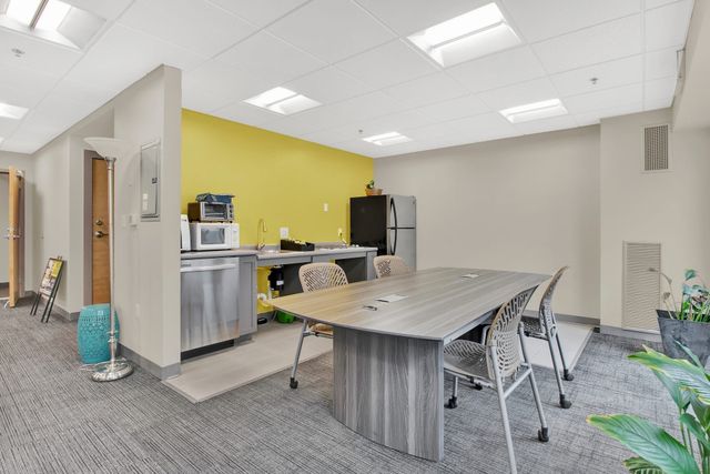 157 Sixth Street 206, Cambridge, MA 02142
