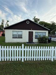 1425 26TH STREET, Orlando, FL 32805