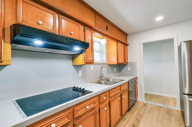 3605 Longherridge Drive, Pearland, TX 77581