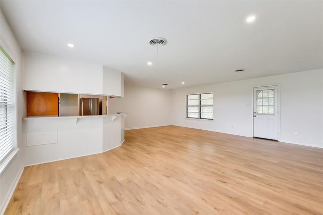 3605 Longherridge Drive, Pearland, TX 77581