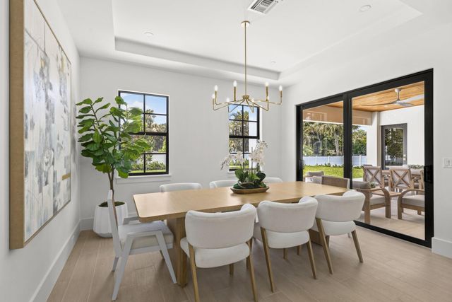 2384 WINDSOR Road, Palm Beach Gardens, FL 33410