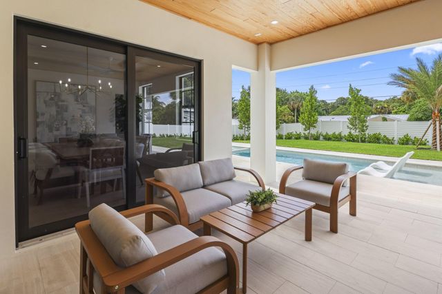 2384 WINDSOR Road, Palm Beach Gardens, FL 33410