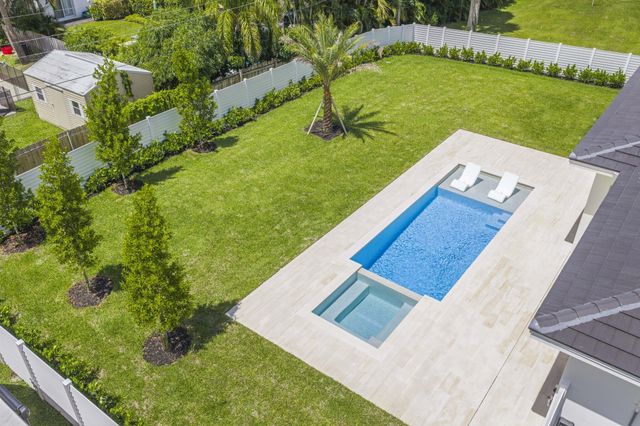 2384 WINDSOR Road, Palm Beach Gardens, FL 33410
