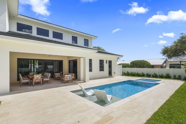 2384 WINDSOR Road, Palm Beach Gardens, FL 33410