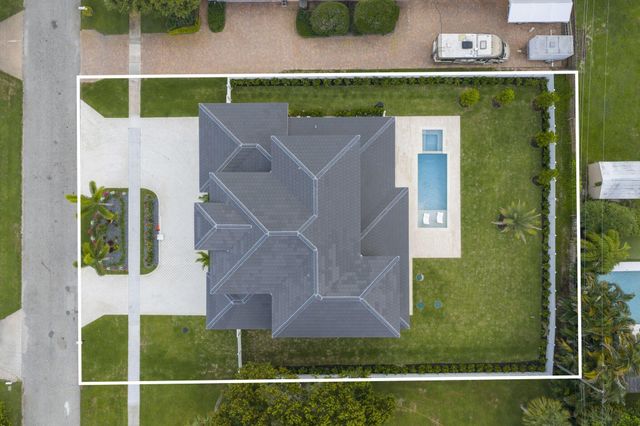 2384 WINDSOR Road, Palm Beach Gardens, FL 33410