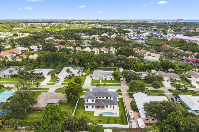 2384 WINDSOR Road, Palm Beach Gardens, FL 33410