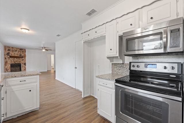 1206 Hemphill Drive, Cleburne, TX 76033