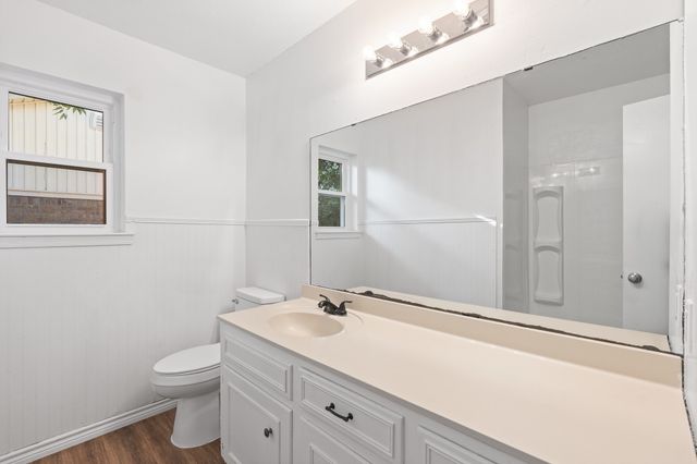 1206 Hemphill Drive, Cleburne, TX 76033