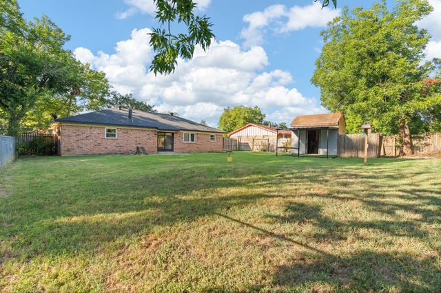 1206 Hemphill Drive, Cleburne, TX 76033
