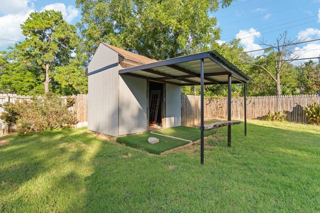 1206 Hemphill Drive, Cleburne, TX 76033