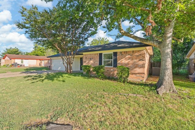1206 Hemphill Drive, Cleburne, TX 76033