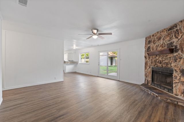 1206 Hemphill Drive, Cleburne, TX 76033