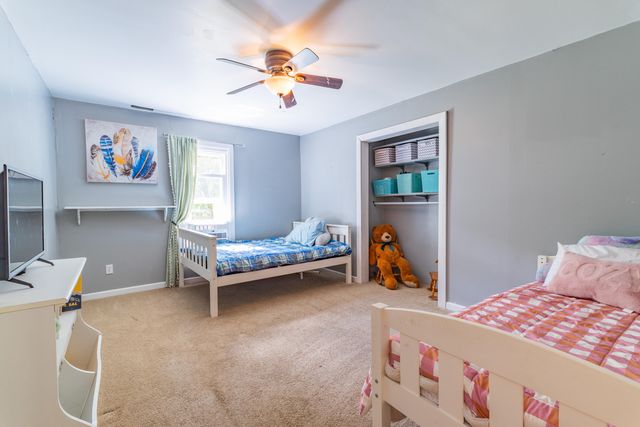 227 N Franklin Street, Lawton, MI 49065