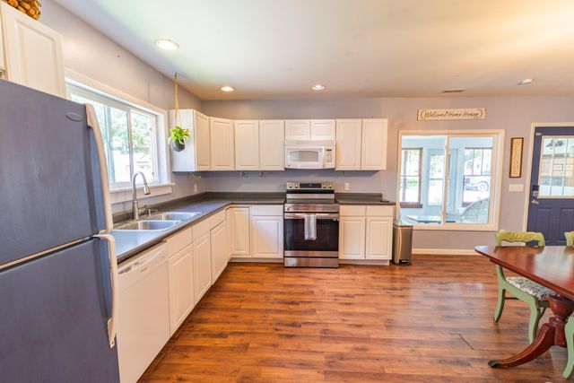 227 N Franklin Street, Lawton, MI 49065