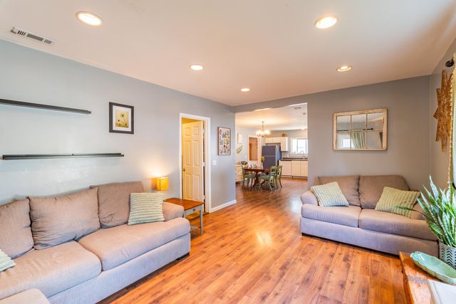 227 N Franklin Street, Lawton, MI 49065