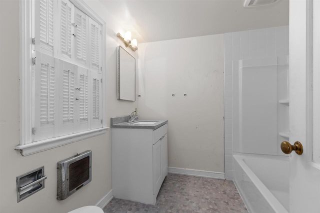 1 BROKAW PLACE, Appleton, WI 54911