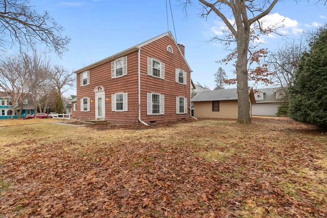 1 BROKAW PLACE, Appleton, WI 54911