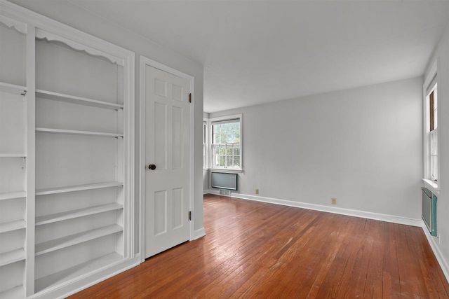 1 BROKAW PLACE, Appleton, WI 54911